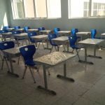 مكاتب وكراسي الطلاب