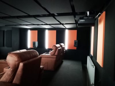 evde-sinema-odasi-ses-yalitimi